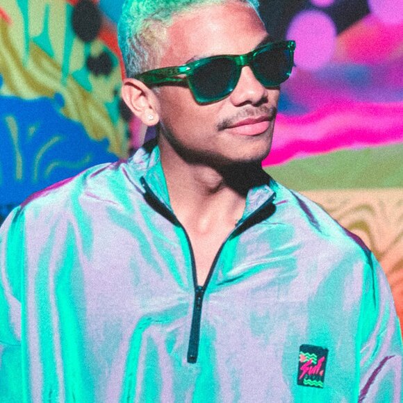 Surf Style  Iridescent Windbreaker - Picture 1 of 6
